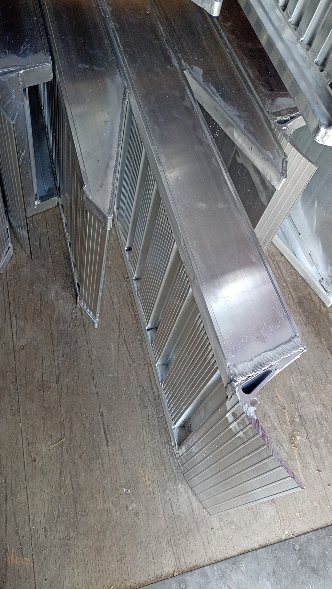 najazdy aluminiowe 170x35 3,5m do 8,95t bez rantów najazdy aluminiowe 170x35 3,5m do 8,95t bez rantów