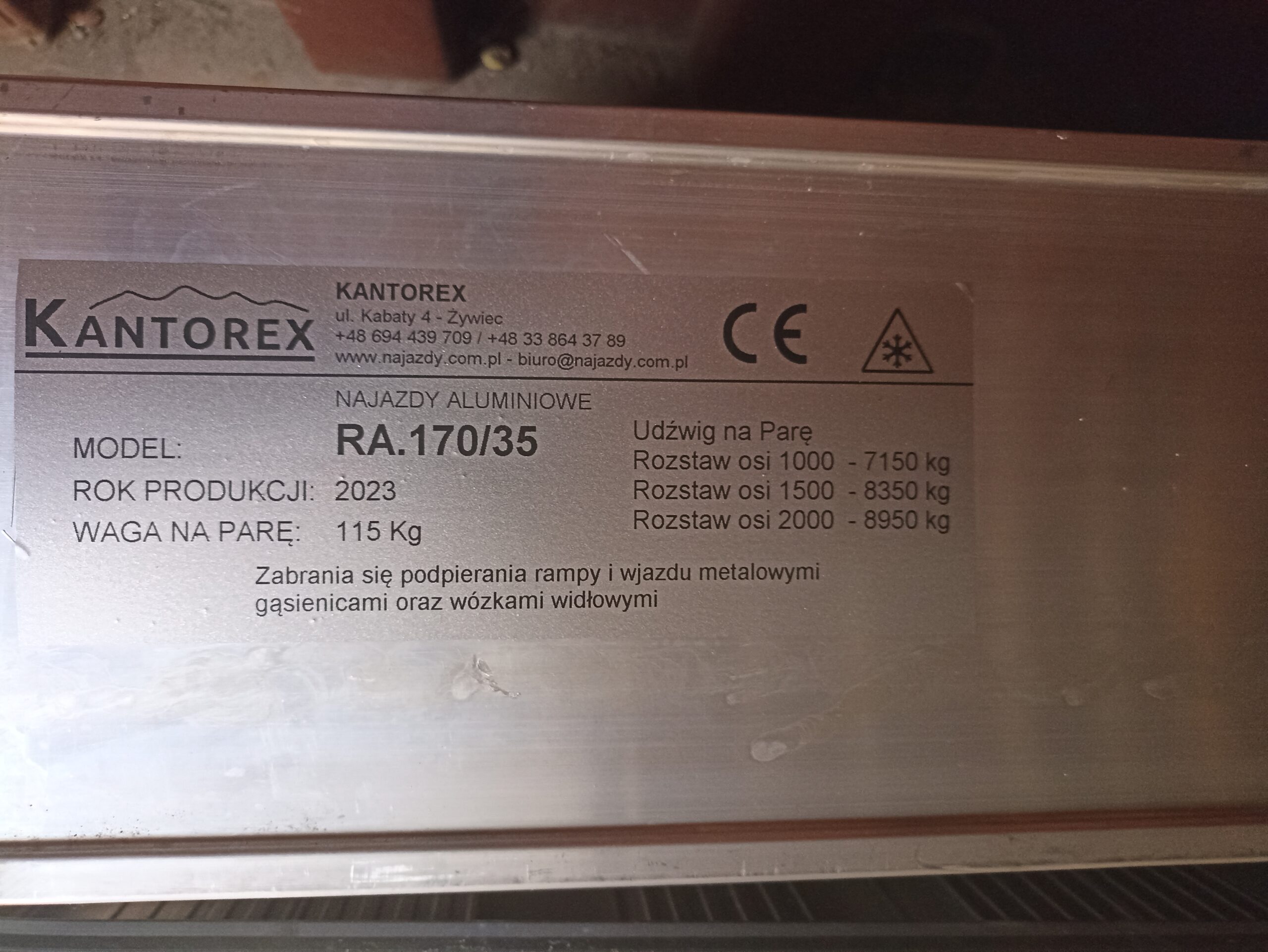najazdy aluminiowe 170x35 3,5m do 8,95t bez rantów najazdy aluminiowe 170x35 3,5m do 8,95t bez rantów