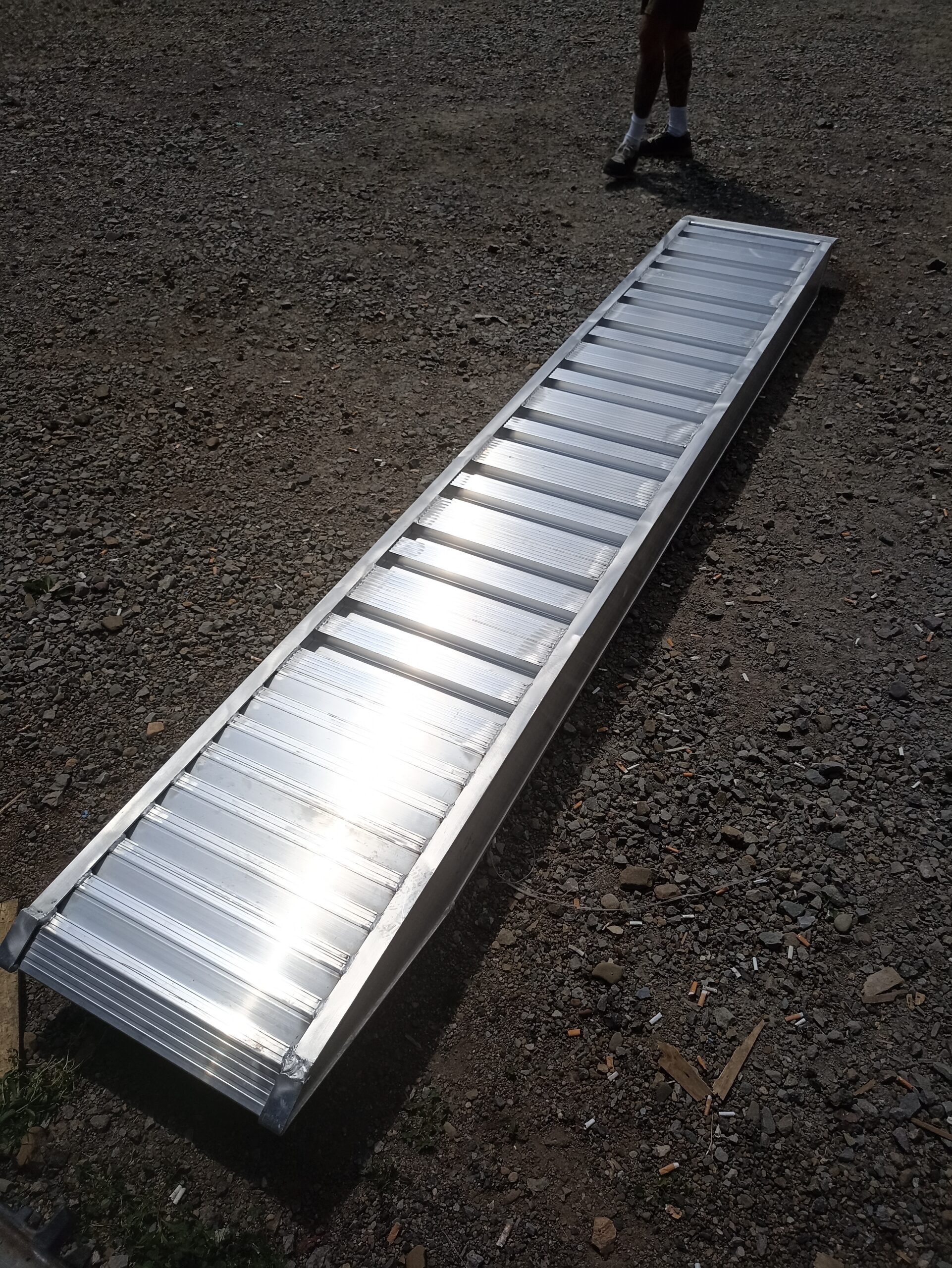 najazdy aluminiowe 190x35 3,5m do 12,3t bez rantów najazdy aluminiowe 190x35 3,5m do 12,3t bez rantów