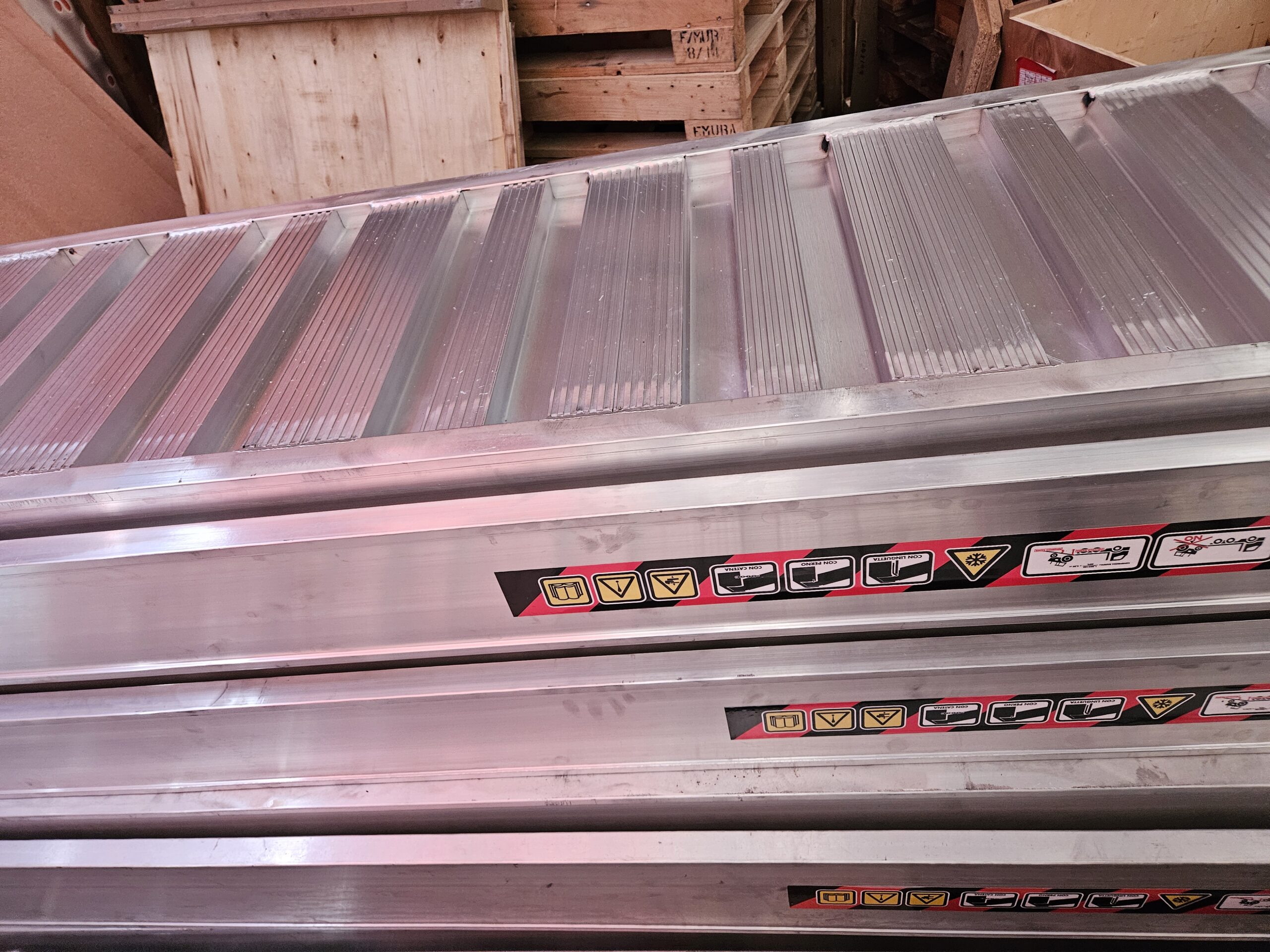 najazdy aluminiowe 190x50 5m do 7,1t bez rantów najazdy aluminiowe 190x50 5m do 7,1t bez rantów