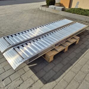 najazdy aluminiowe 87x20 2m do 4,15t bez rantów