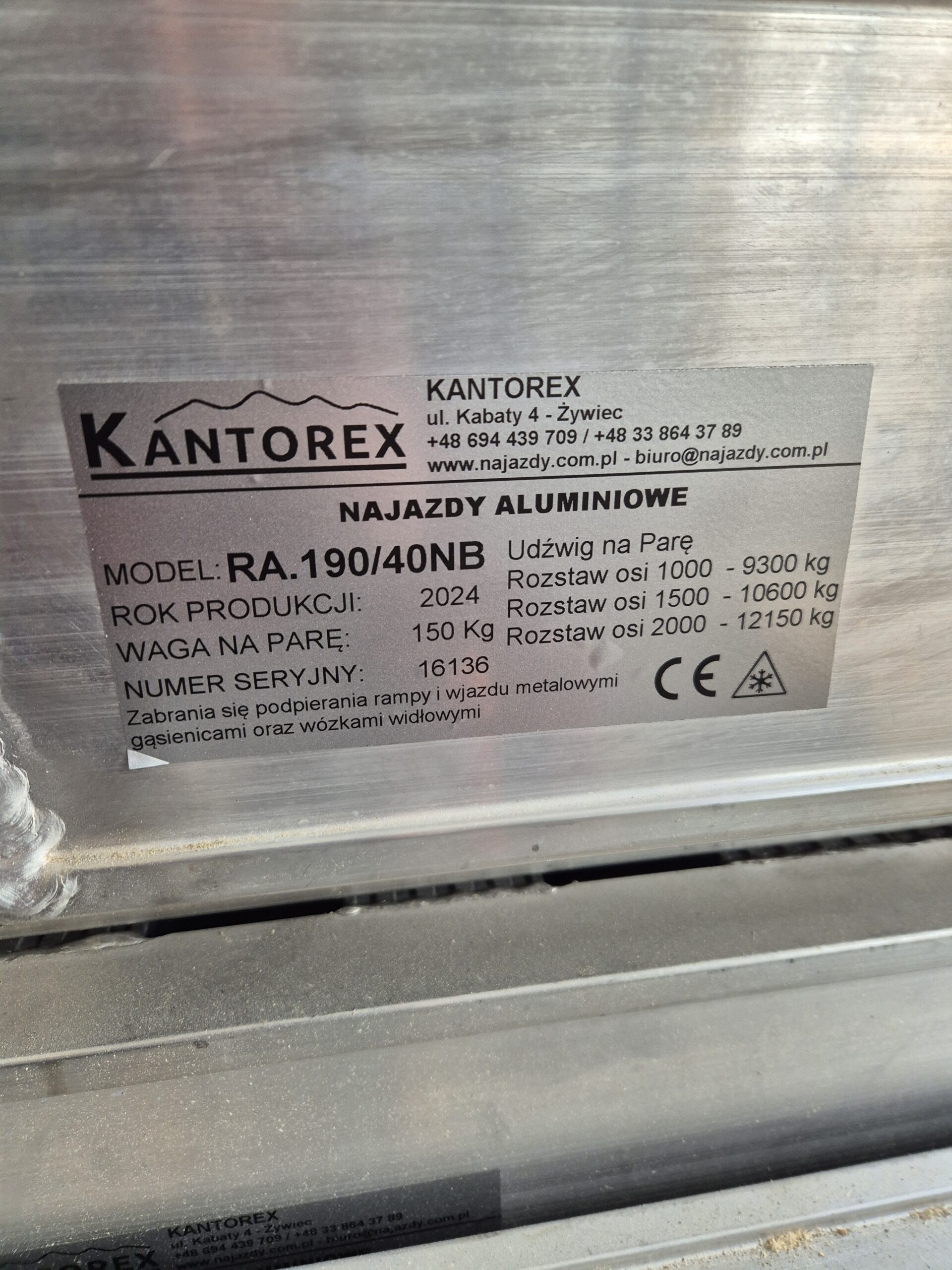 najazdy aluminiowe 190x40 4m do 12,15t bez rantów najazdy aluminiowe 190x40 4m do 12,15t bez rantów