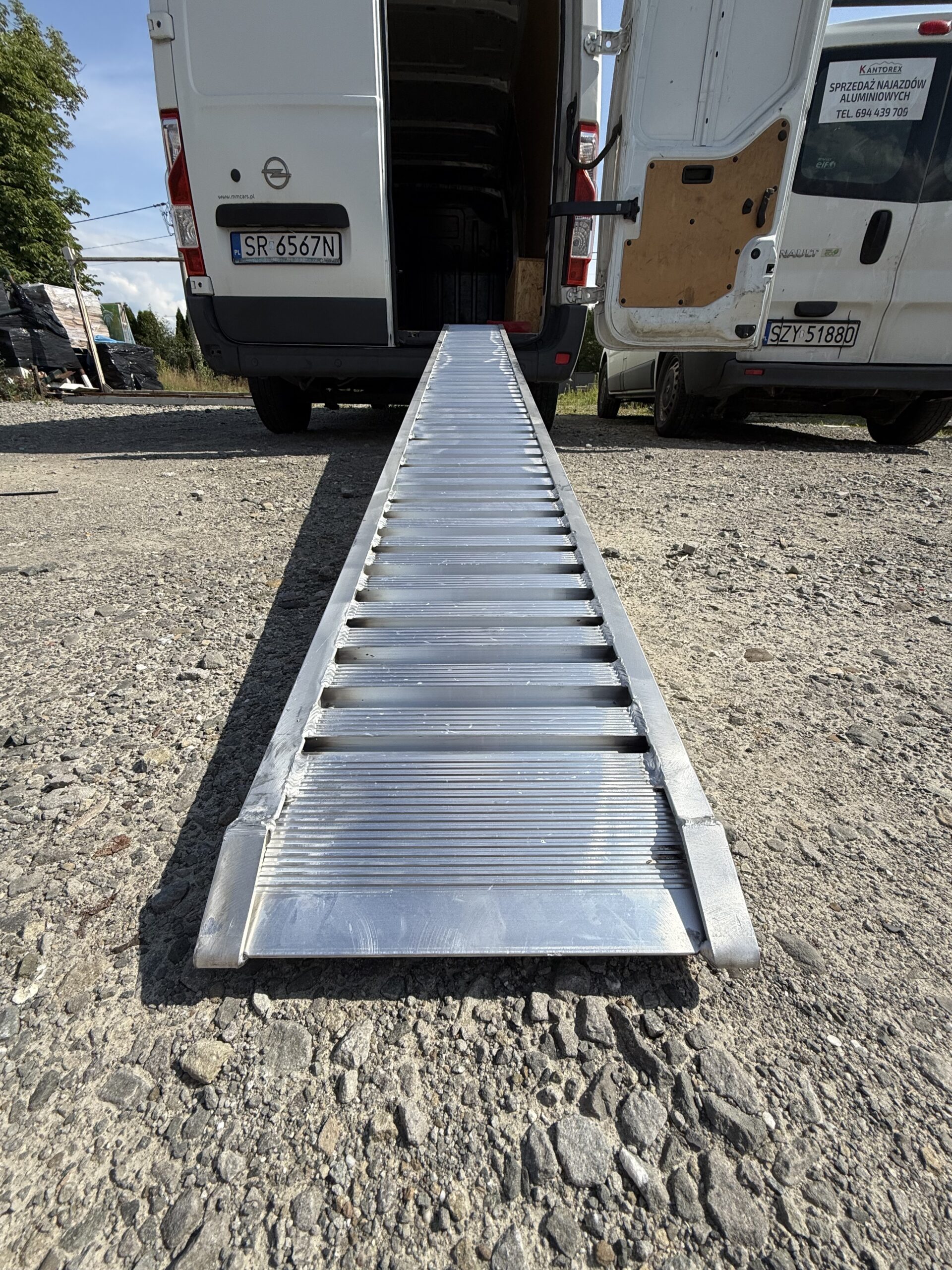 najazdy aluminiowe 70x30 3m do 1,41t bez rantów najazdy aluminiowe 70x30 3m do 1,41t bez rantów