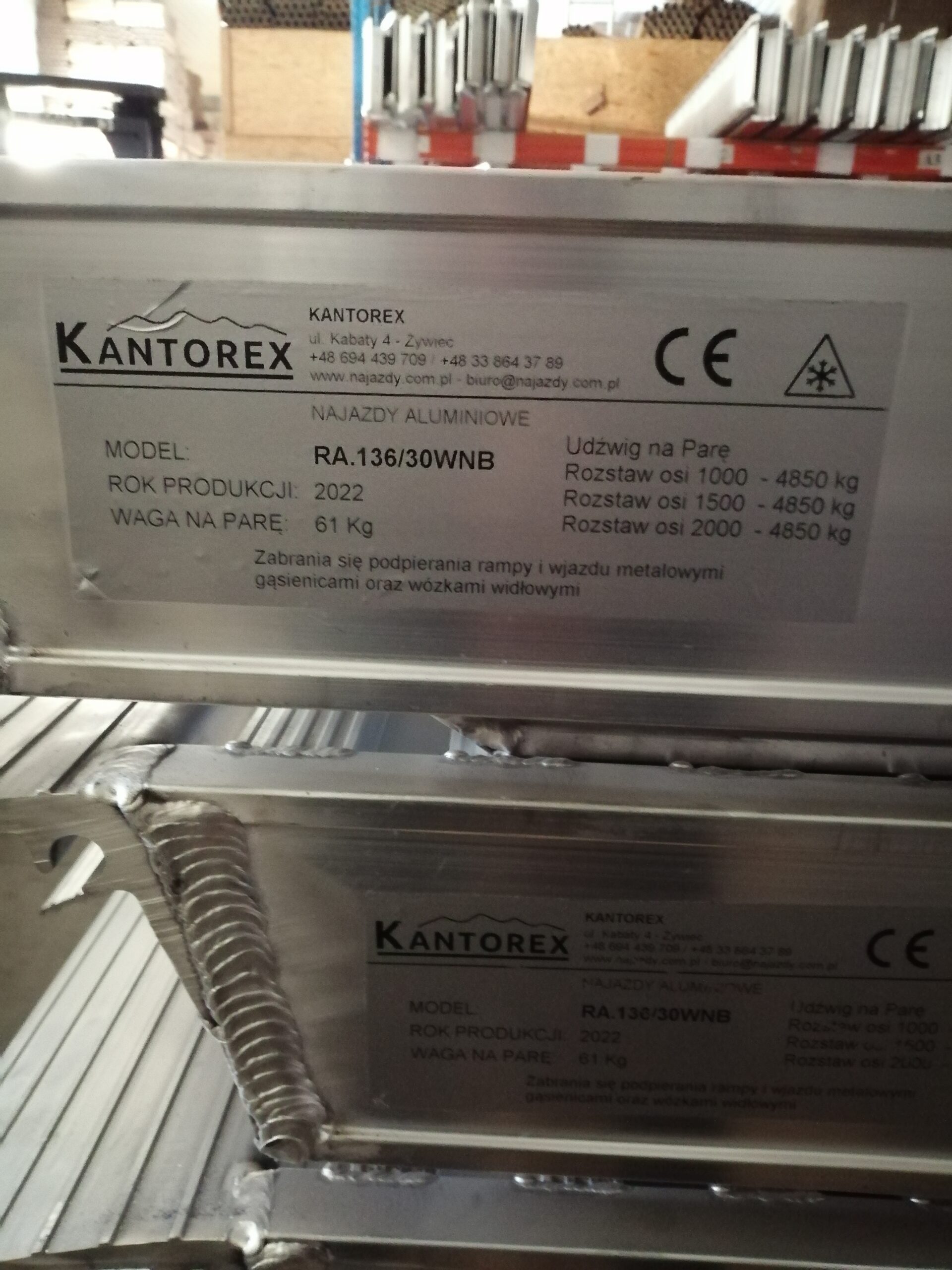 najazdy aluminiowe 136x30w 3m do 5,25t bez rantów