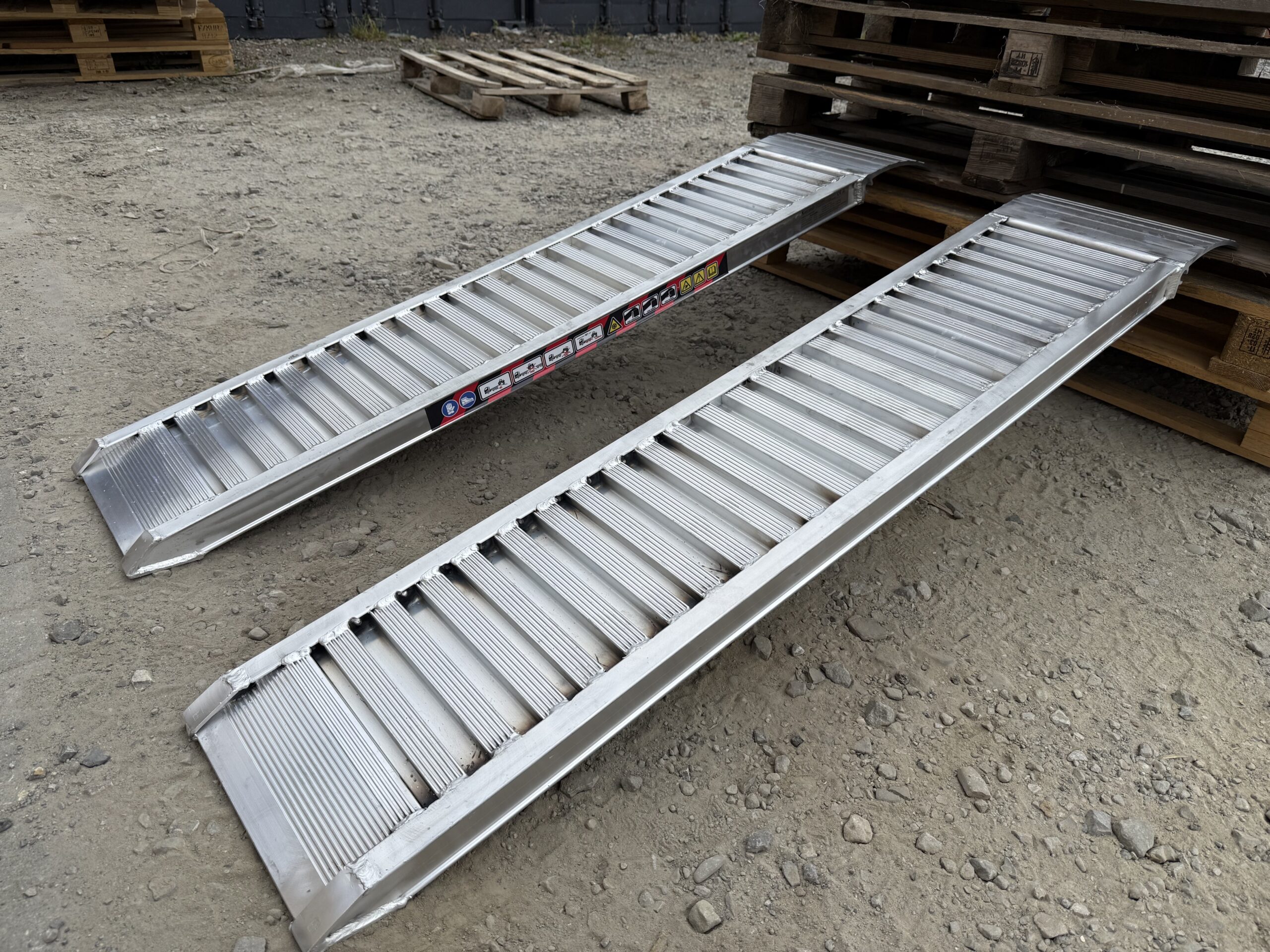 najazdy aluminiowe 50x15 1,5m do 2,85t bez rantów