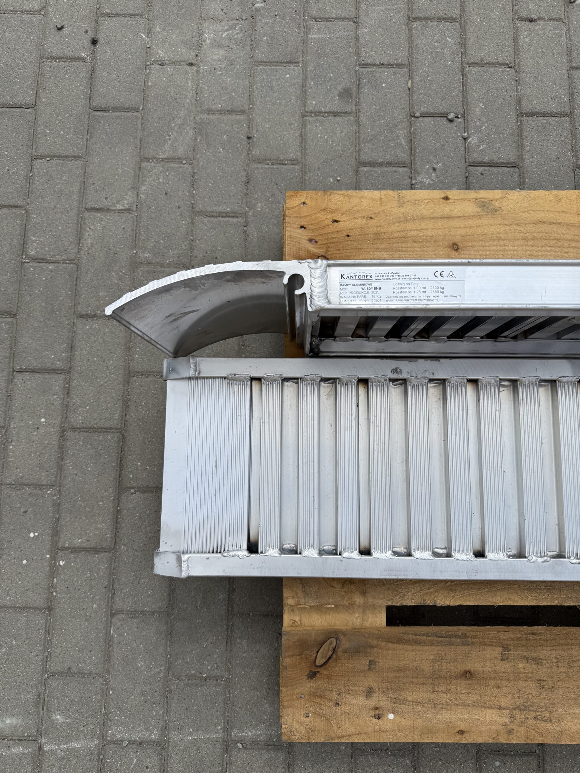 najazdy aluminiowe 50x15 1,5m do 2,85t bez rantów